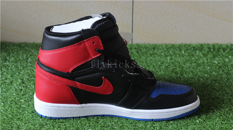 Air Jordan 1 Retro High OG Top 3